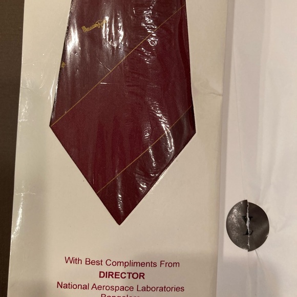 Brand New LouisVuitton airplanes printed tie - Picture 4 of 10